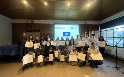 ESTUDIANTES ALCANZAN COMPETENCIA TRILINGÜE AL RECIBIR CERTIFICADOS CAMBRIDGE