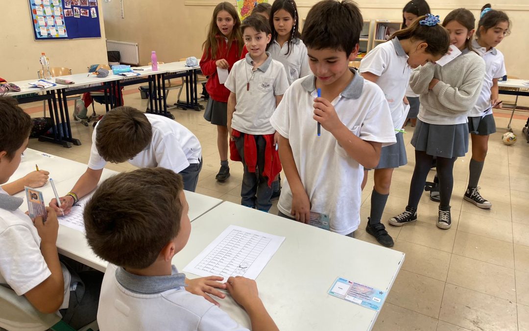 SCHÜLERINNEN UND SCHÜLER DER 4. KLASSE ERLEBEN DEMOKRATIE BEI DEN KLASSENSPRECHERWAHLEN